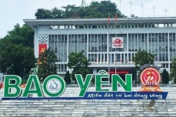 Chủ tiệm in ấn 'tố' 13 đơn vị cấp huyện, xã chây ì món nợ gần 2 tỷ đồng
