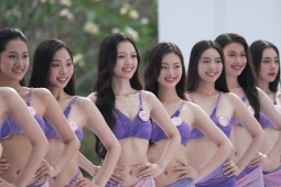 Thí sinh Hoa hậu Việt Nam khoe dáng nóng bỏng với bikini