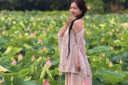 Đầm sen chưa kịp nở, hội mê ảnh đẹp đã ùn ùn đổ về Hang Múa check-in cực 'cháy'