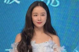 Kim Tae Hee: 'Tôi mất tự tin về ngoại hình sau khi sinh con'