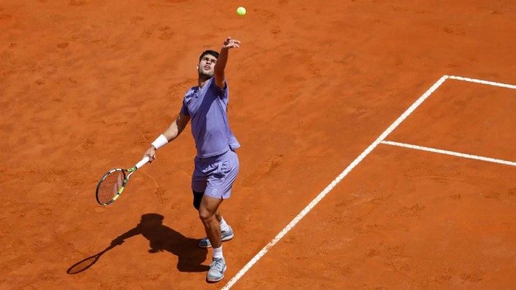 Những kĩ thuật hoàn hảo khác đã "gánh" cho khả năng giao bóng của Alcaraz tại Roland Garros&nbsp;