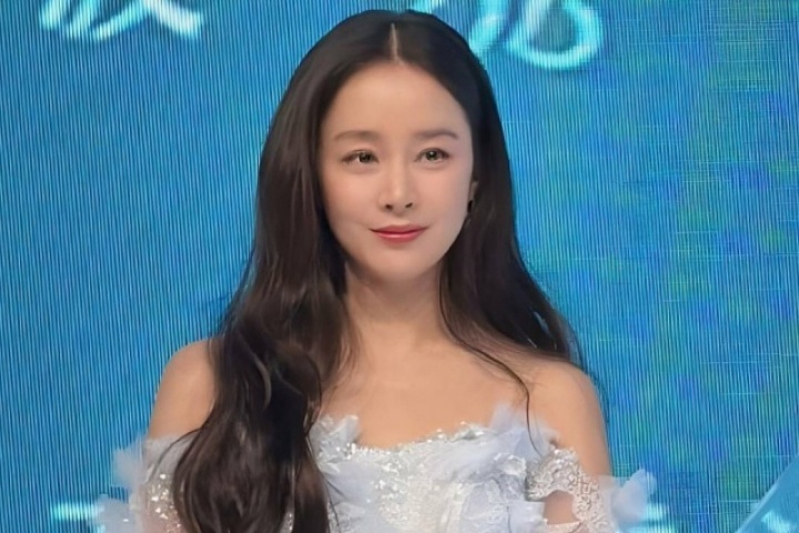 Kim Tae Hee: 'Tôi mất tự tin về ngoại hình sau khi sinh con'
