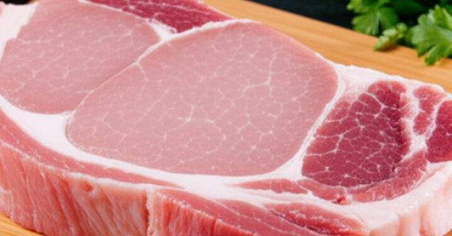 Có nên ăn thịt lợn hằng ngày không?