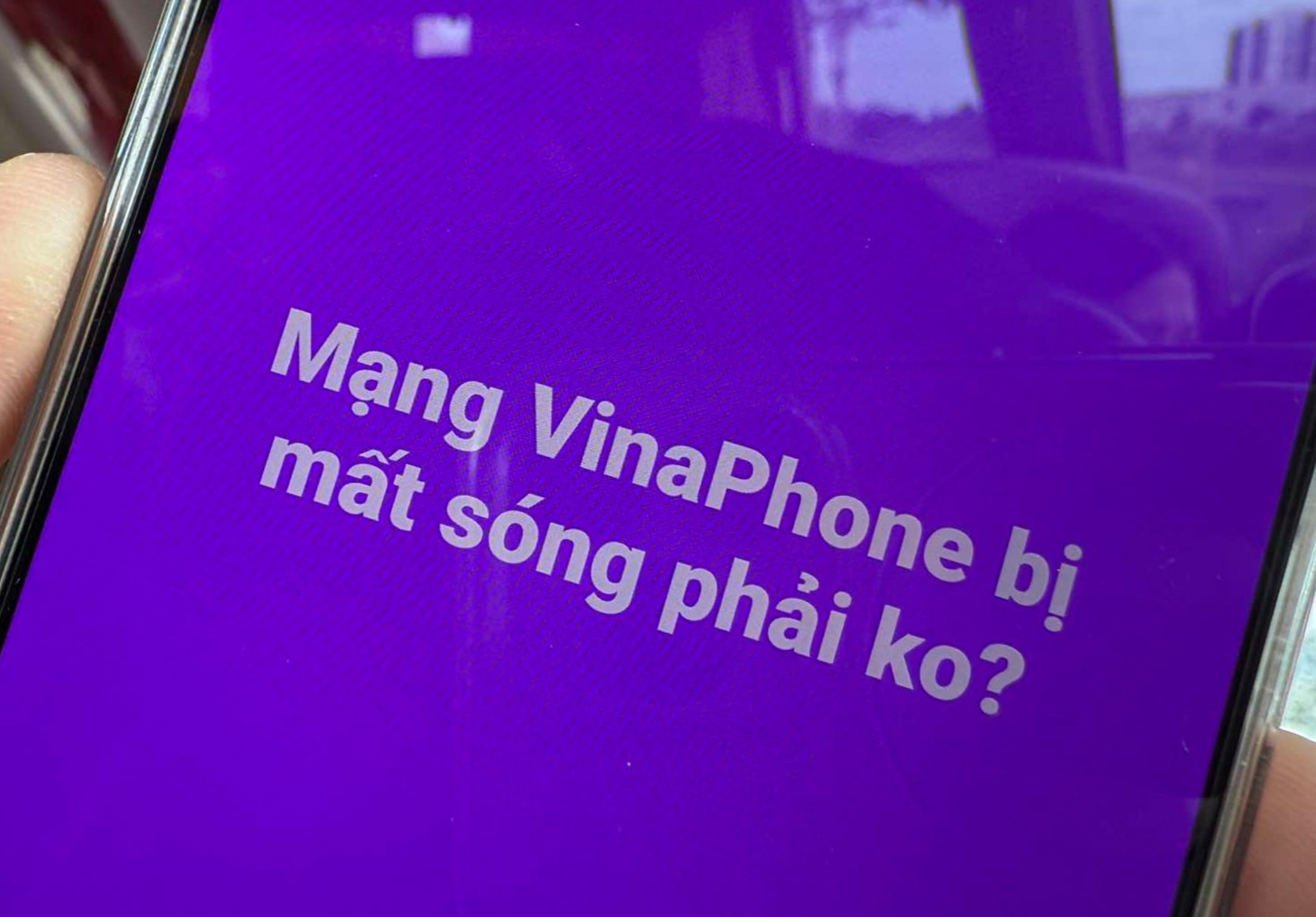 Người dùng mạng di động VinaPhone hỏi nhau về việc mất sóng sáng 14/6.