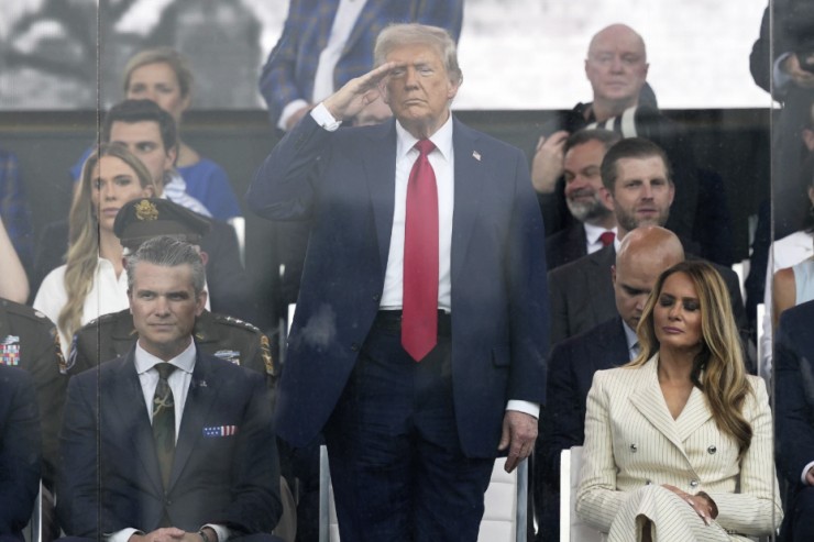 Tổng thống Donald Trump có mặt tại sự kiện cùng với Đệ nhất phu nhân Melania. Ảnh: AP