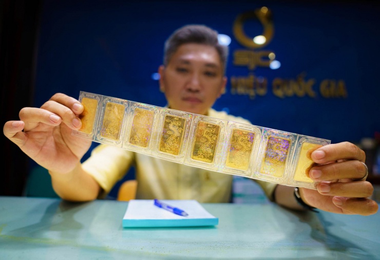 Công ty SJC được phép gia công lại vàng miếng. Ảnh: Minh Hiền