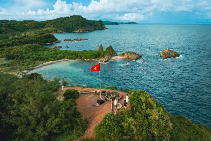 Cô Tô là địa điểm du lịch hè hấp dẫn đông du khách. Ảnh: Phòng Văn hóa - Thông tin và Du lịch huyện Cô Tô