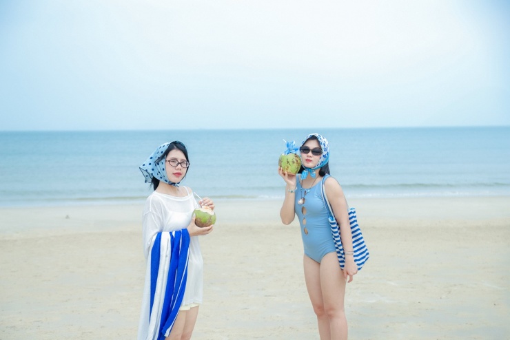 Bãi Minh Châu có bờ cát trắng mịn, rất sạch. Ảnh: Linh Xinh