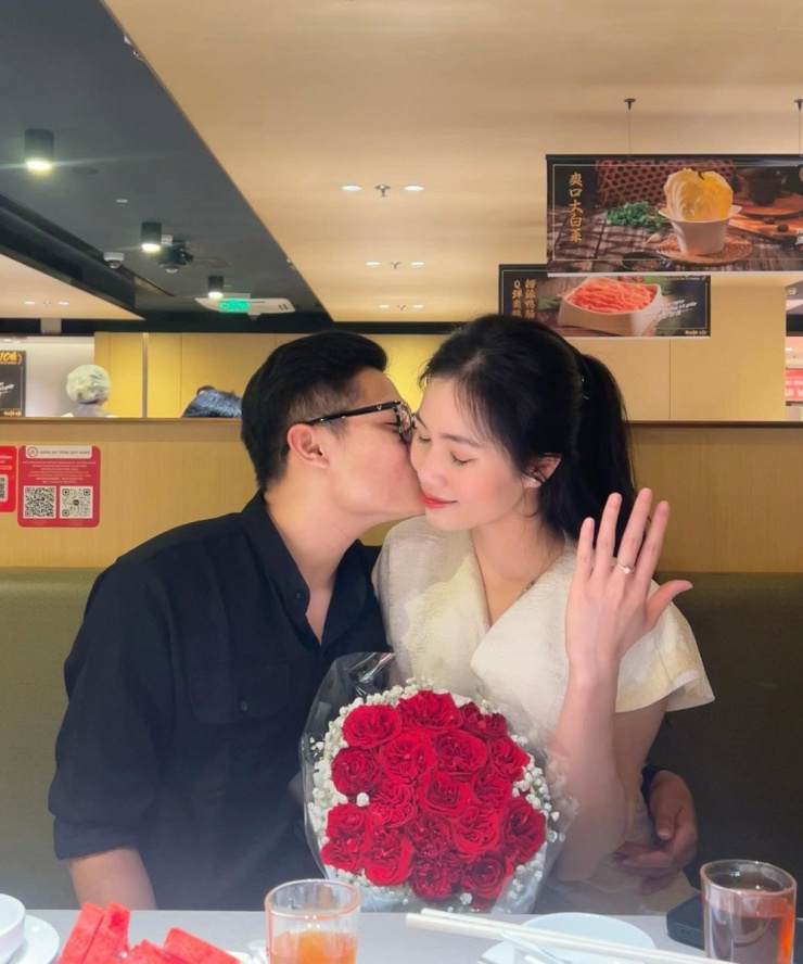 Cặp đôi từ bạn thân trở thành bạn đời 
