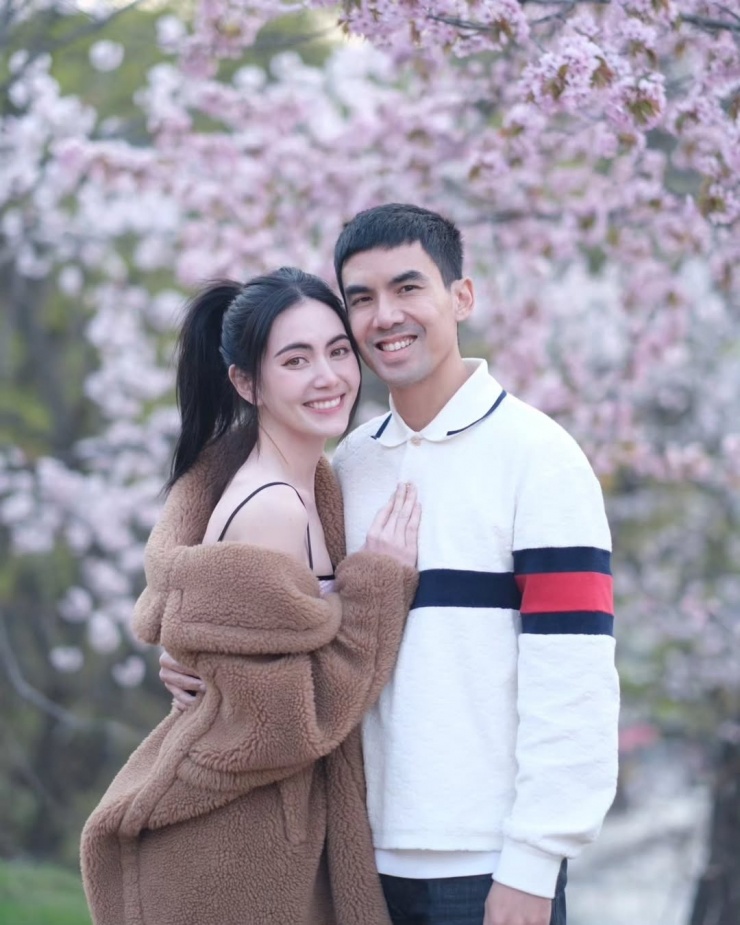 Trên Instagram cá nhân, Ter Chantavit thường khen bạn gái xinh đẹp, rạng rỡ. Hơn bảy năm bên nhau, Mai Davika từng nói hiếm khi cãi cọ vì Ter Chantavit luôn tâm lý, chững chạc, chu đáo và yêu chiều cô.