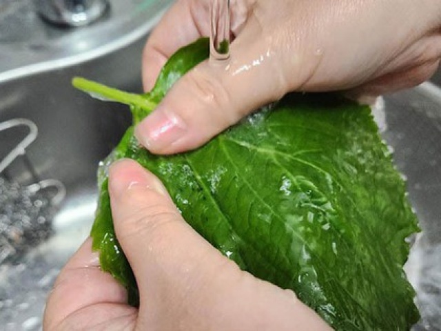 Món rau luộc giản dị có thêm loại lá này sẽ giúp kiểm soát đường huyết và hỗ trợ tim mạch