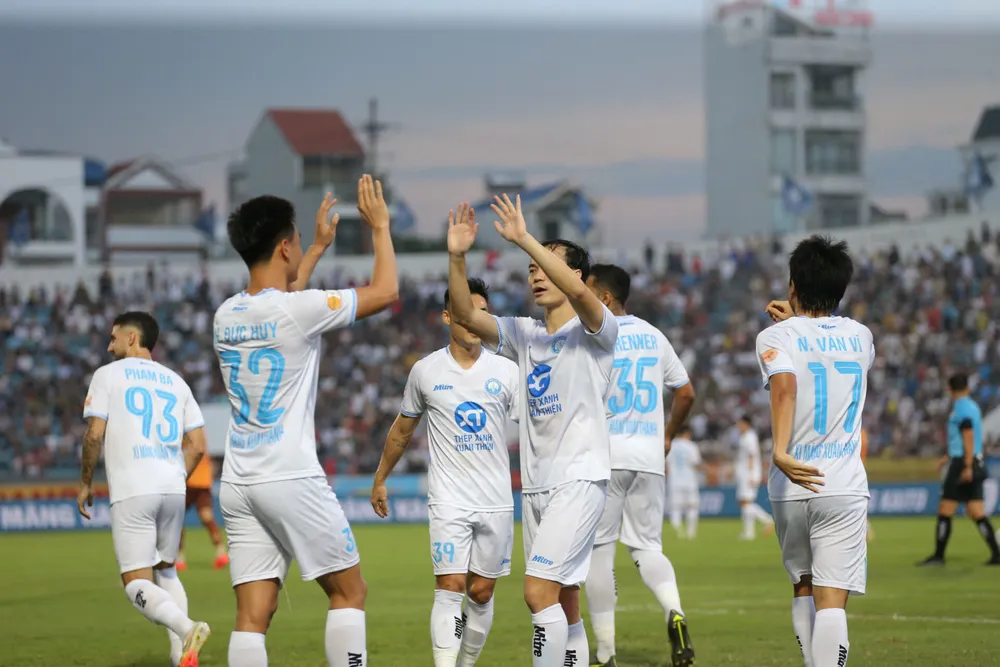 TX.Nam Định sẽ bảo vệ thành công ngôi vô địch tại V-League 2024- 2025 trên sân Tam Kỳ ngày 15-6? Ảnh: VPF