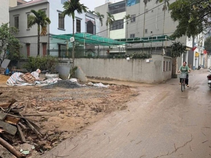 Đất nền Hà Nội tăng mạnh, cầm 2 tỷ đồng không mua nổi lô đất 30m2
