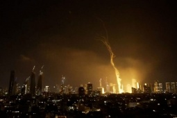 NÓNG trong tuần: Israel bất ngờ tấn công quy mô lớn, Iran tung đòn trả đũa