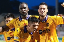 Video bóng đá SLNA - HAGL: Ngược dòng thần sầu với chỉ 10 người (V-League)