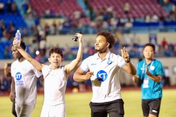 Nam Định vô địch V-League lần thứ 2 liên tiếp, Xuân Son " quẩy " cực sung ăn mừng