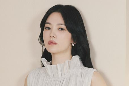 Song Hye Kyo được khen 'bùng nổ nhan sắc'