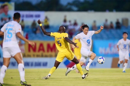 Trực tiếp bóng đá Quảng Nam - Nam Định: Đoạt ngôi vương sớm rực rỡ (V-League) (Hết giờ)