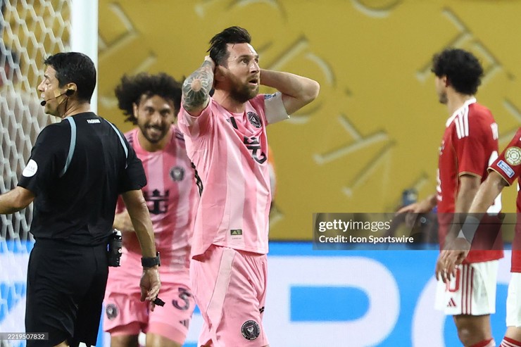 Messi nuối tiếc với những cơ hội bị bỏ lỡ