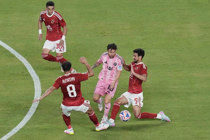 Sắp bước sang tuổi 38, Messi vẫn thi đấu tuyệt hay