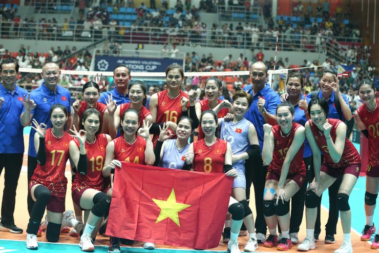 ĐT bóng chuyền nữ Việt Nam - Philippines: Thắng lợi áp đảo, hoàn tất hat-trick (Chung kết AVC Cup) - 11