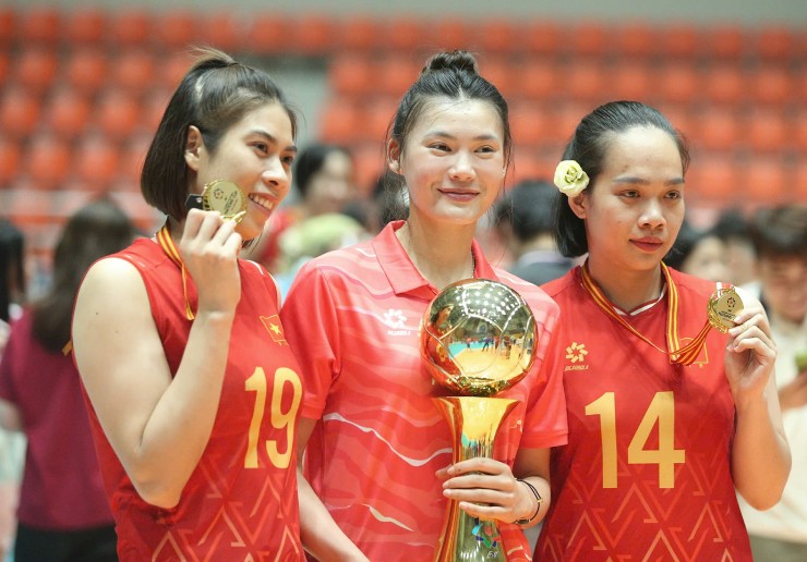ĐT bóng chuyền nữ Việt Nam - Philippines: Thắng lợi áp đảo, hoàn tất hat-trick (Chung kết AVC Cup) - 9