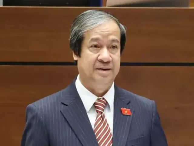 Bộ trưởng Nguyễn Kim Sơn lý giải về miễn học phí cho học sinh mầm non, phổ thông
