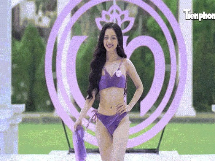 25 thí sinh Hoa hậu Việt Nam trình diễn bikini