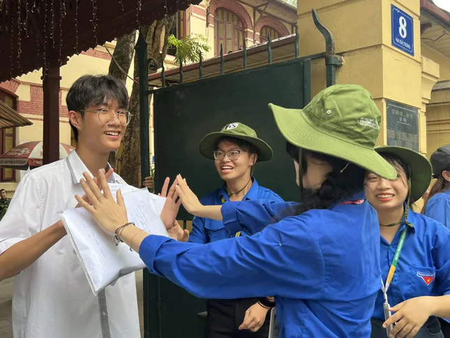 Cha mẹ cần làm gì để ‘chống sốc’ nếu con trượt lớp 10? - 1