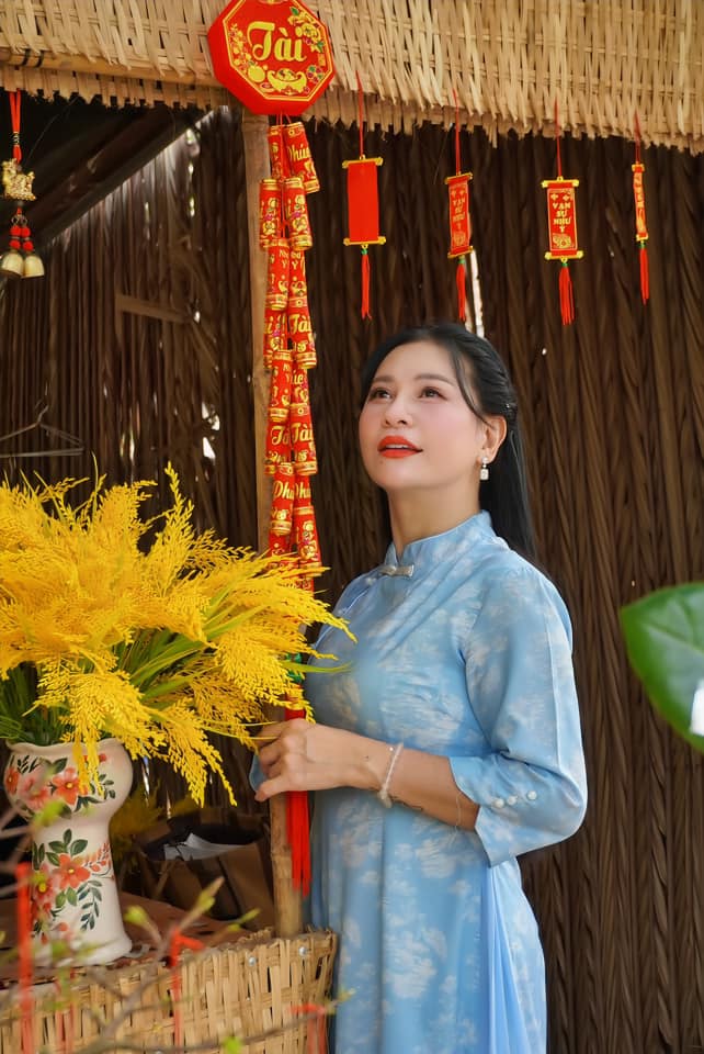 Sao nữ Vbiz phải bán máu vì không được đóng phim, 20 năm sau ngày nào cũng bị người lạ nhắn tin xin tiền - 4