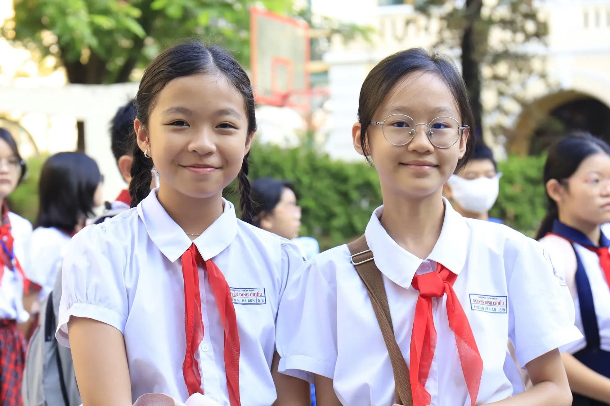 Cận cảnh cuộc đua tranh suất vào lớp 6 &#39;căng&#39; hơn tuyển sinh đại học ở TPHCM - 4