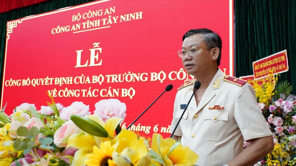 Thiếu tướng Vũ Như Hà, tân Giám đốc Công an tỉnh Tây Ninh phát biểu tại buổi lễ.
