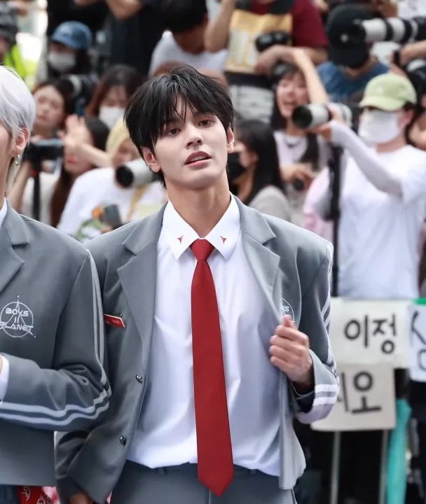 Đặng Hồng Hải hiện tại sau 2 năm "chôn chân" làm thực tập sinh Kpop. Anh tiếp tục nuôi dưỡng ước mơ làm thần tượng ở Hàn Quốc.