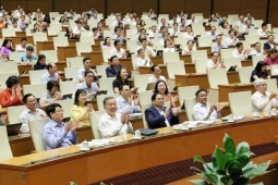 Quốc hội thông qua nghị quyết sửa Hiến pháp, chính thức bỏ cấp huyện