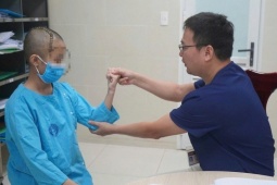Nữ sinh 13 tuổi đột quỵ trong lúc tập văn nghệ