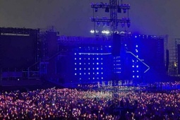 Khán giả bỏ về vì concert ' Anh trai vượt ngàn chông gai ' bị mất điện