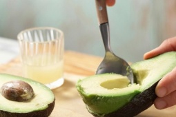 Ăn bơ giúp giảm men gan, mỡ gan như thế nào?