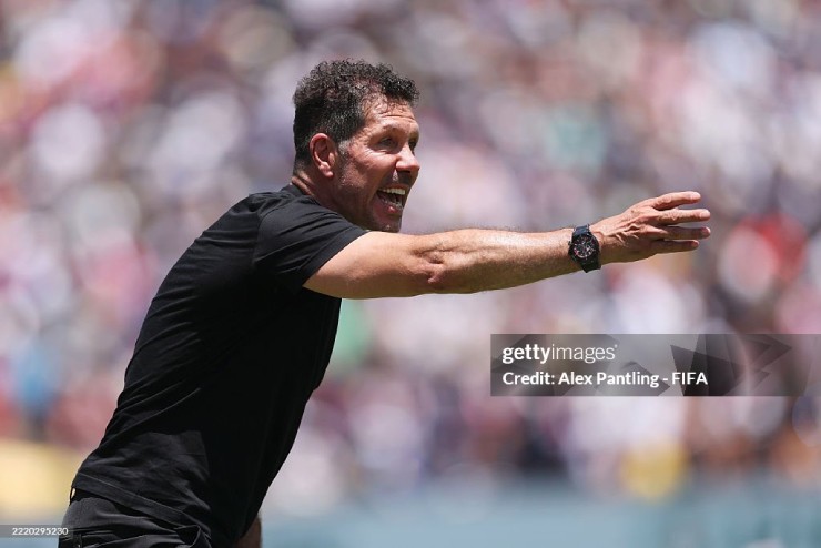Simeone thừa nhận PSG vượt trội Atletico