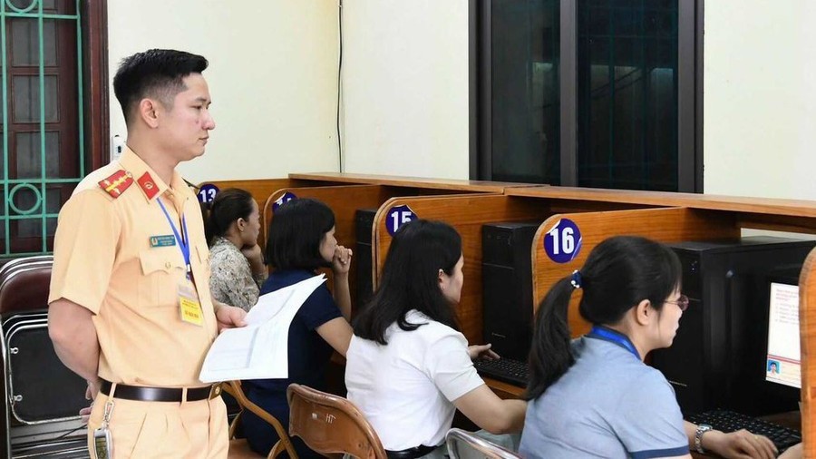 Từ tháng này thi sát hạch lái xe cơ giới theo đề mới do Bộ Công an cung cấp - 2