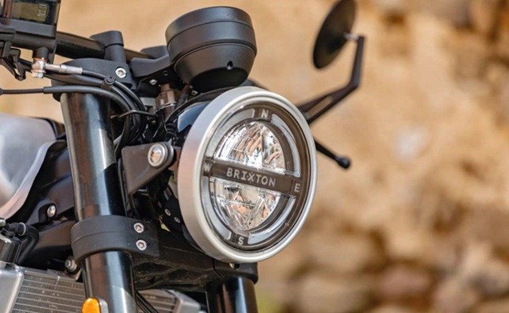 Brixton Crossfire 125 - mô tô đậm chất cổ điển, trang bị ấn tượng! - 5