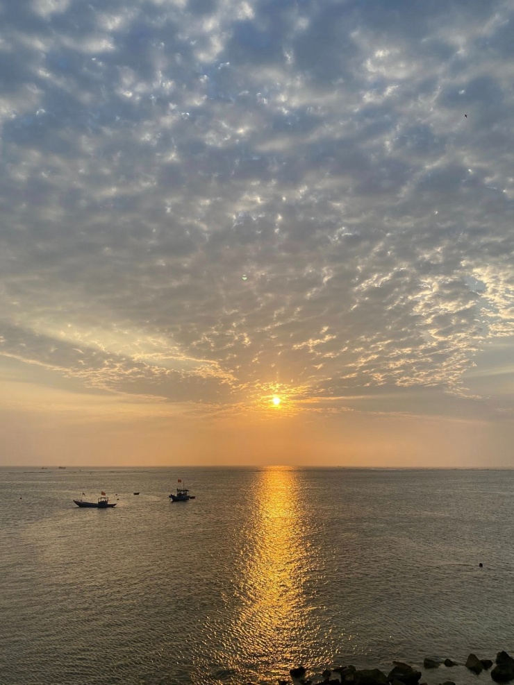 Cảm nhận khung cảnh thanh bình.