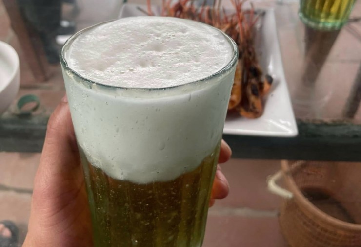 Bia là thức uống gây hại cho người bệnh gout. Ảnh: P.T.