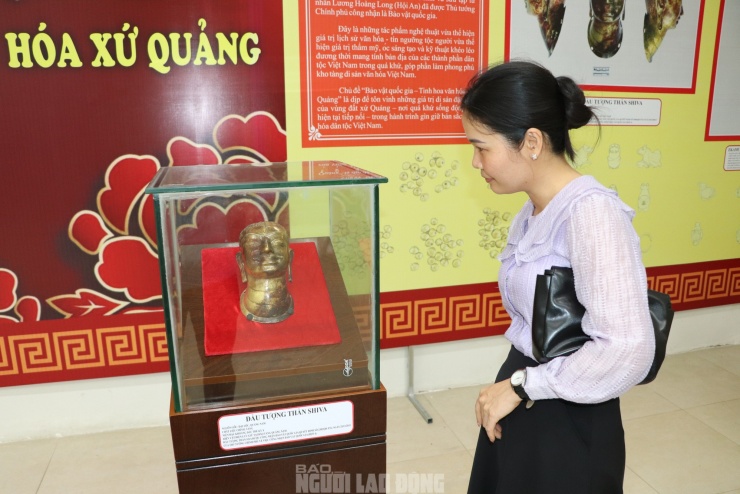 Đầu tượng thần Shiva, một cổ vật thuộc nền văn minh Chăm Pa trên vùng đất Quảng Nam, được đánh giá là cực kỳ quý hiếm, đã được công nhận là bảo vật quốc gia năm 2015