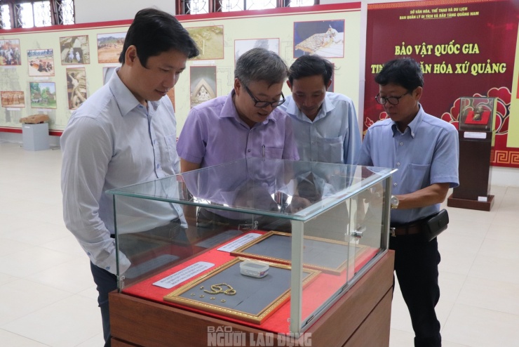 Bộ trang sức bằng vàng cách nay hơn 2.000 năm lần đầu "lộ diện" ở Quảng Nam - 13