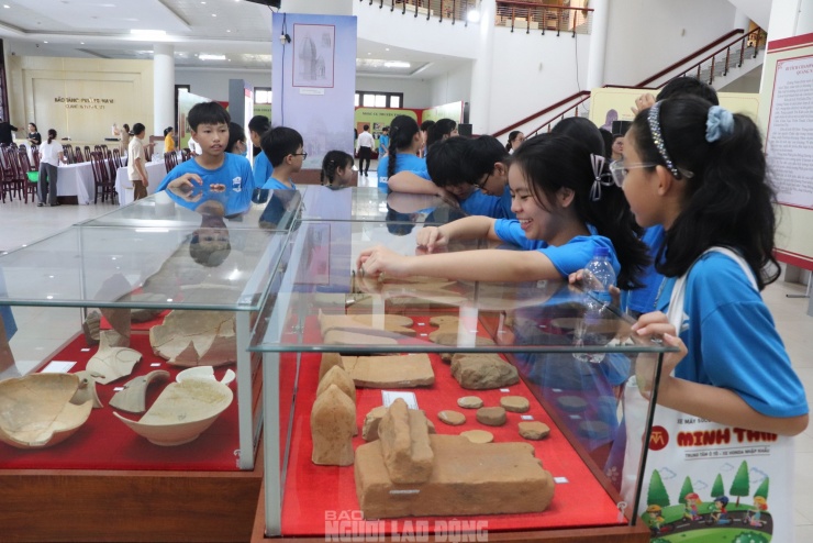Rất nhiều hiện vật giá trị được trưng bày