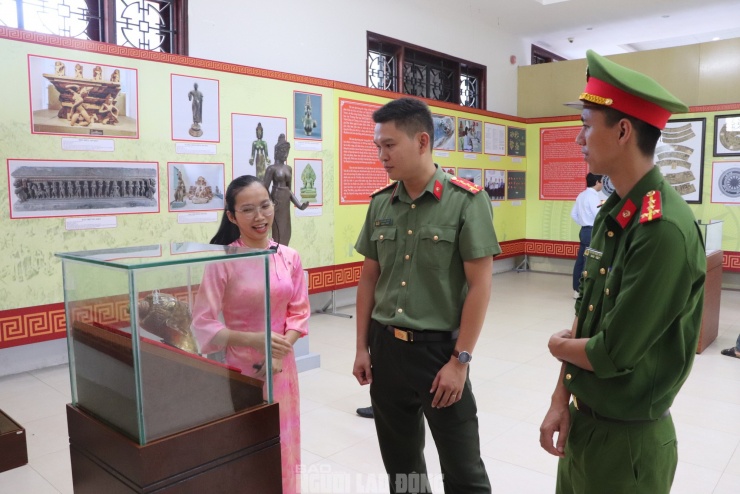Bộ trang sức bằng vàng cách nay hơn 2.000 năm lần đầu "lộ diện" ở Quảng Nam - 31