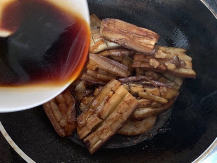 Đi chợ gặp "vua của các loại rau" này mua ngay, về rim ăn với cơm vừa ngon rẻ lại đại bổ - 7