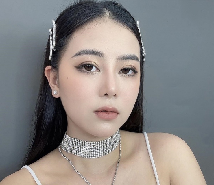 Vợ xinh như hot girl của tiền vệ Châu Ngọc Quang - 4