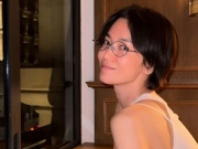 Song Hye Kyo khoe nhan sắc ít son phấn ở tuổi 43