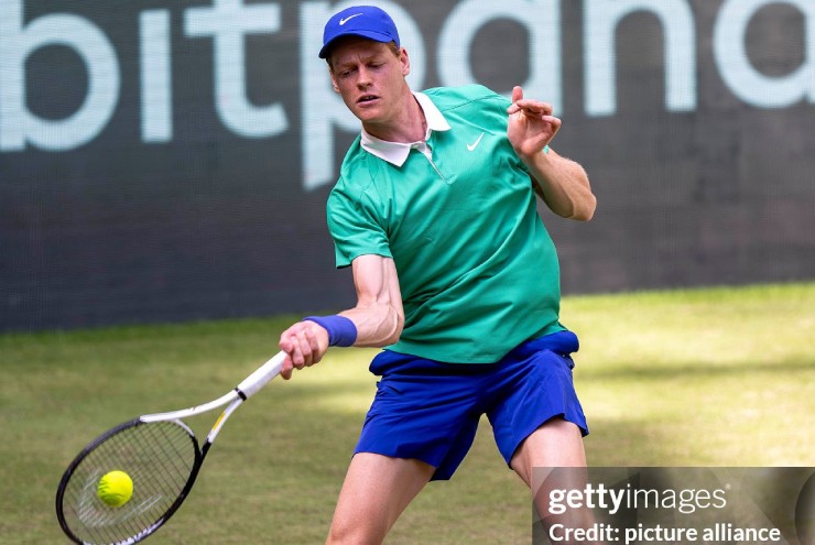 Sinner không quá vượt trội so với Hanfmann nhưng biết cách kết thúc trận đấu